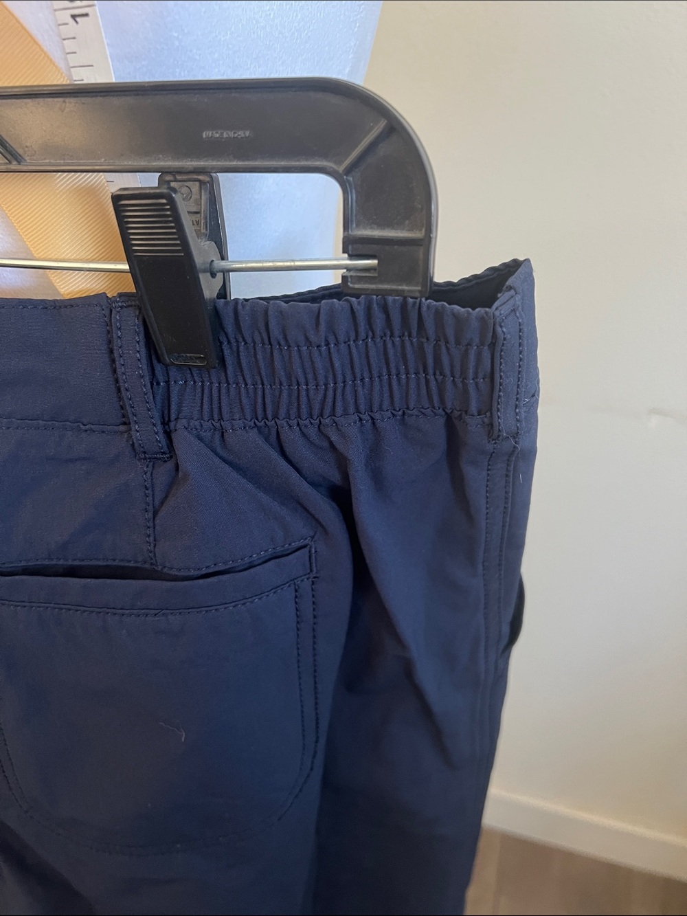 Kirkland Women’s 12 travel pants - Picture 6 of 7